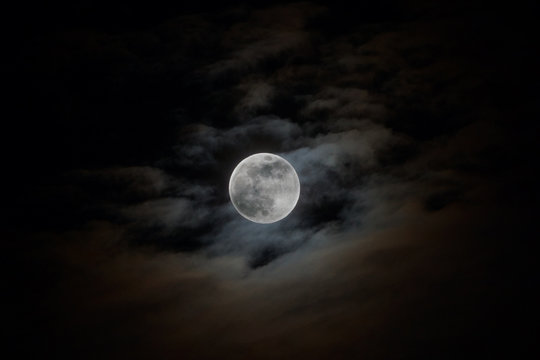 Full Moon On the day of the moon festival in Chinese.