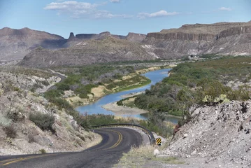 Fotobehang View over winding Rio Grande in Big Bend Ranch State Park © mosesrode