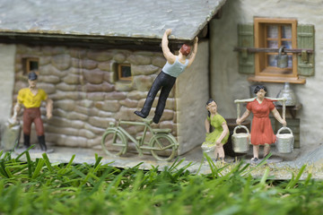 acident scence about mini worker fall the roof