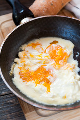 Eggs baked in sour cream