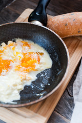 Eggs baked in sour cream