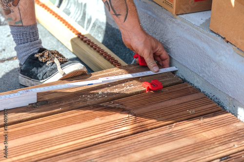 "Terrassendielen (handwerker)" Stockfotos und lizenzfreie Bilder auf