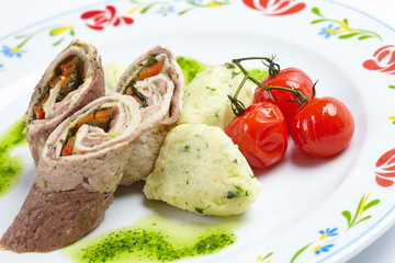 meat rolls with vegetables