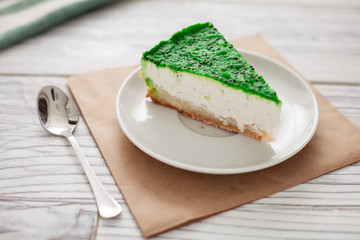 cake green spoon