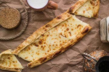 Tukish pide with cheese / Kasarli pide.
