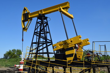 Pumping unit as the oil pump installed on a well