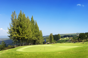 Fototapeta na wymiar golf course on hill