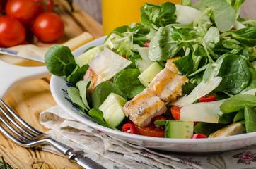 Salad with grilled chicken
