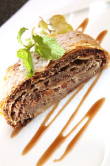 strudel with grapes and Mint