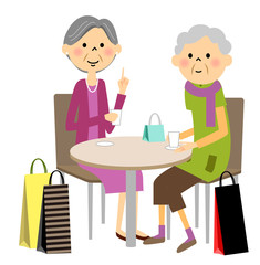 友達とティータイムを楽しむシニア