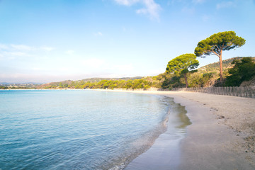 Corsica - Traumstrand mit türkisfarbenen Wasser 