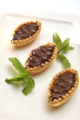 cake in the shape of boats