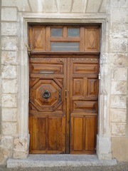 Fototapeta premium Antique door in Lurs, Luberon.