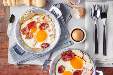 Pan fried egg,shallow Depth of Field,Focus on toppings.
