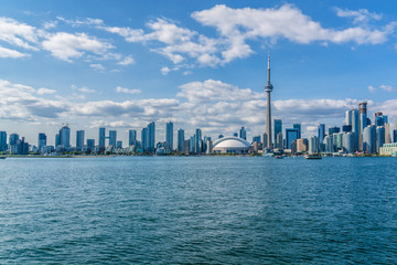 Obraz premium Beautiful Toronto's skyline over Lake Ontario. Ontario, Canada.