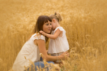 fillette et sa maman 