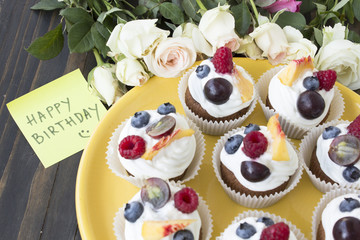 Refreshing Fruit  Cupcakes with 