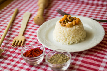 Baked beans on a rice / Kuru Fasulye.