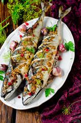 Mackerel baked with red currants, grain mustard and rice
