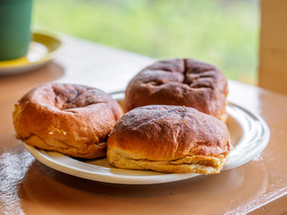 coffee with coffee burn bread