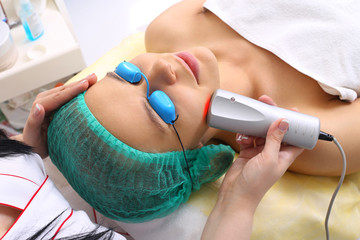 The procedure for treating cold laser.