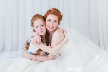  bride with her sister