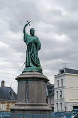 Fototapeta na wymiar Statue of Saint Peter in Amiens, France