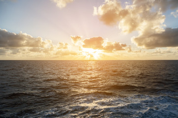 Obraz premium Sunset in the open sea.