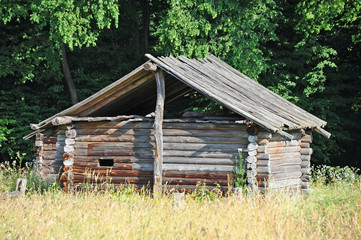 Obraz premium Ancient wooden barn