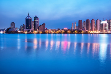 Fototapeta na wymiar View on Qingdao at night