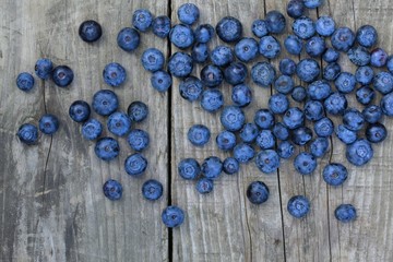 blueberries on a wooden table