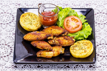 Fried chicken with fresh vegetable