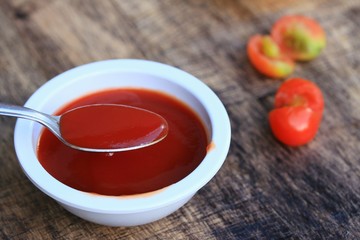 tomato sauce with fresh