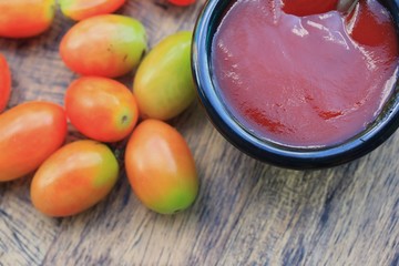 tomato sauce with fresh