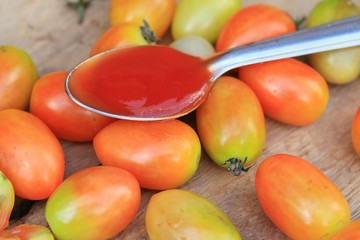 tomato sauce with fresh