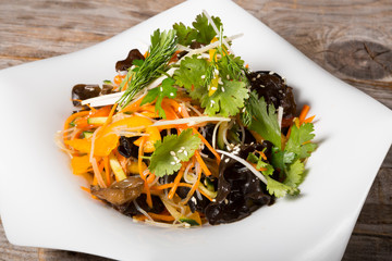 Asian salad with black shiitake mushroom © Duke