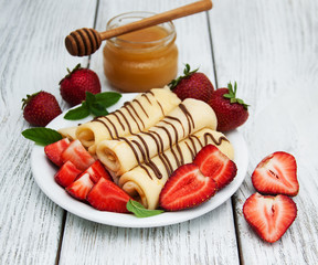 pancakes with strawberries