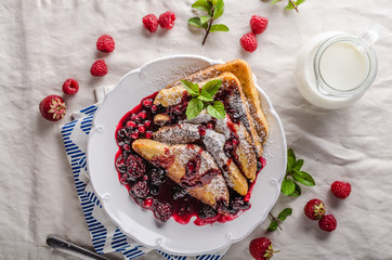 French toast with fruits