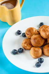 eclairs with blueberries

