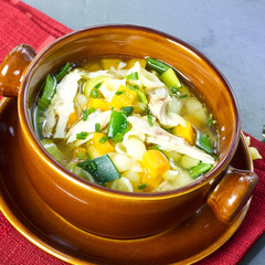 Hühnersuppe
