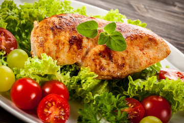 Roast chicken fillet and vegetables