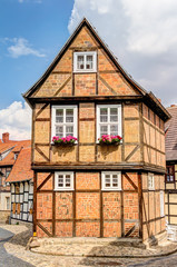 Alte, traditionelle Fachwerkhäuser in der Welterbestadt Quedlinburg im Harz