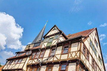 Alte, traditionelle Fachwerkhäuser in der Welterbestadt Quedlinburg im Harz