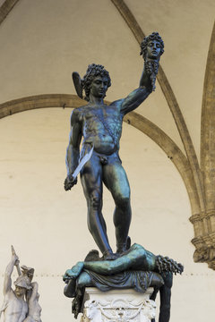 perseus florence benvenuto cellini