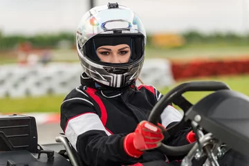 Fotobehang Motorsport Female go kart driver