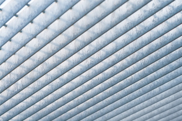 Obraz premium Rostfreies Stahlgitter, Metallbau, Hintergrund, vielseitig einsetzbare Fertigteile, von unten