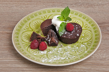 fondant on a green plate