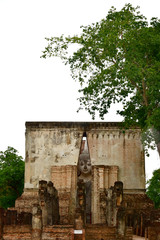 Fototapeta premium Ancient buddha statue in Wat Si Chum temple at Sukhothai histori
