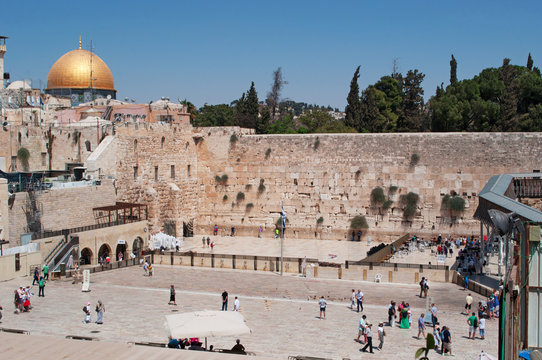 Gerusalemme: vista della Cupola della Roccia sul Monte del Tempio e del Muro del Pianto il 6 Settembre 2015