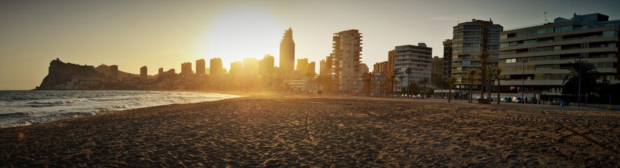 Obraz premium Sunset above Benidorm beach